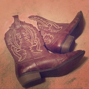 Cute Cowgirl boots!